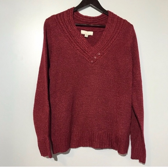 NWT Carolyn Taylor VNeck Sweater with button detail - Picture 2 of 6